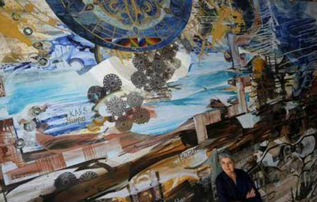 رسامة أمريكية تحيي الذكرى المئوية للإبادة الأرمنية بلوحة ضخمة