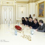 رئيس الوزراء هوفيك آبراهاميان يلتقي الأخوات كارداشيان