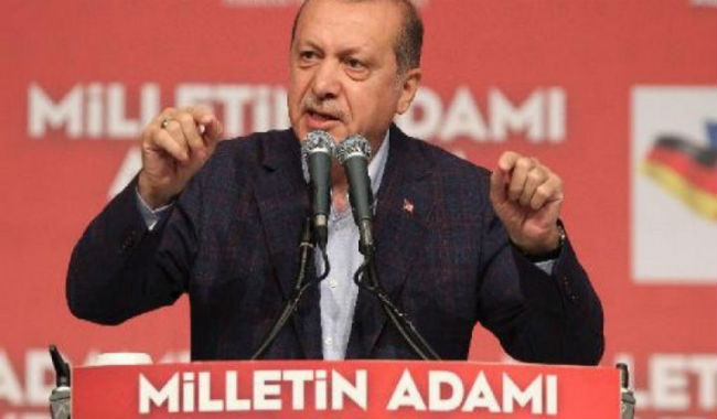 أردوغان يهدد صحيفة تركية بعد نشر صور لأسلحة أرسلها لجهاديين في سوريا