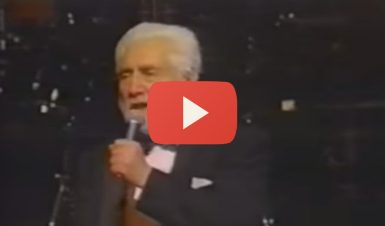 هوفهانيس باداليان مؤديا أشهر قصائد يغيشيه تشارينتس