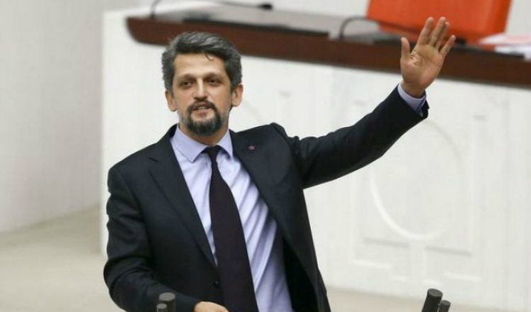 البرلمان التركي يوقف أعماله للسماح لأحد النواب الأرمن حضور قداس الأحد