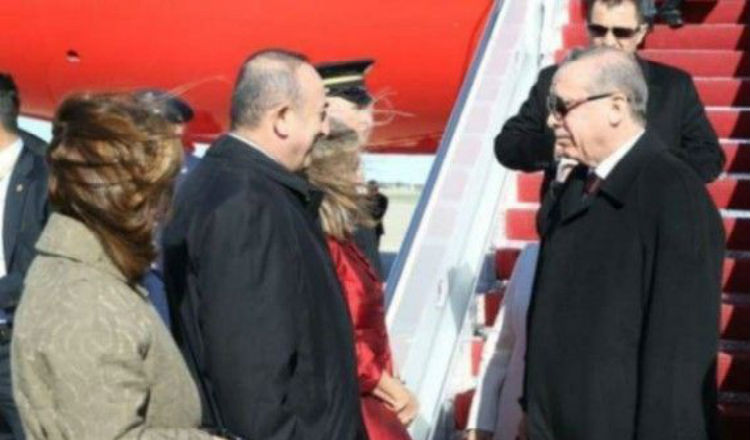 أردوغان يصل واشنطن ووزير خارجيته كان الوحيد في استقباله