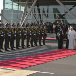 البابا فرنسيس يغادر أرمينيا.. ومراسم وداع رسمية في مطار زفارتنوتس الدولي