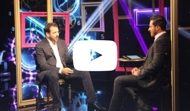 غي مانوكيان يبكي على الهواء ويطلب قطع البث المُباشر