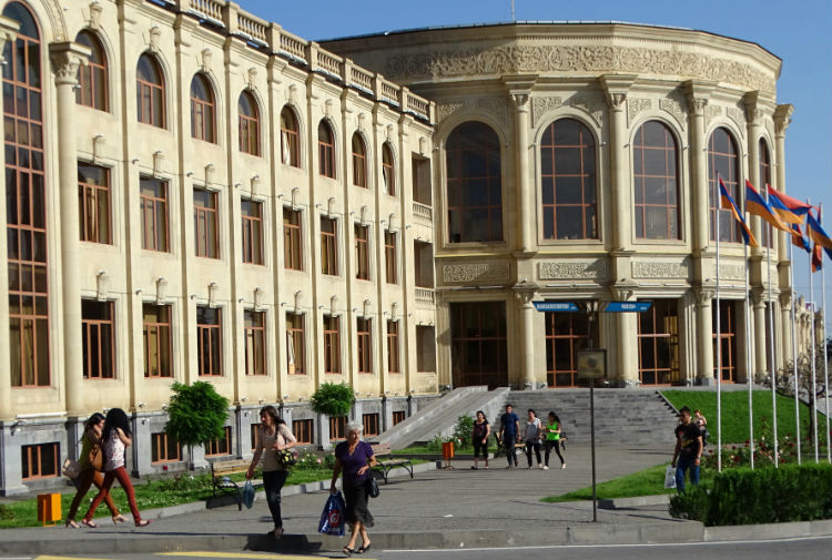 أكثر من 30 شركة إسرائيلية يستعدون لدخول مدينة كيومري بأرمينيا