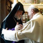آرام الأول كيشيشيان يطالب بابا الفاتيكان بتوحيد عيد الفصح