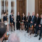 الأسد يجتمع في حلب مع مسؤولي الطائفة الأرمنية عشية الذكرى 103 للإبادة