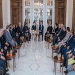 الأسد يجتمع في حلب مع مسؤولي الطائفة الأرمنية عشية الذكرى 103 للإبادة
