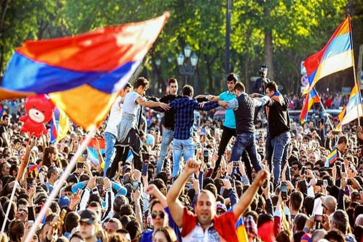 الثورة السلمية التي أنتجت أرمينيا الجديدة.. بقلم: كيراكوس قيومجيان