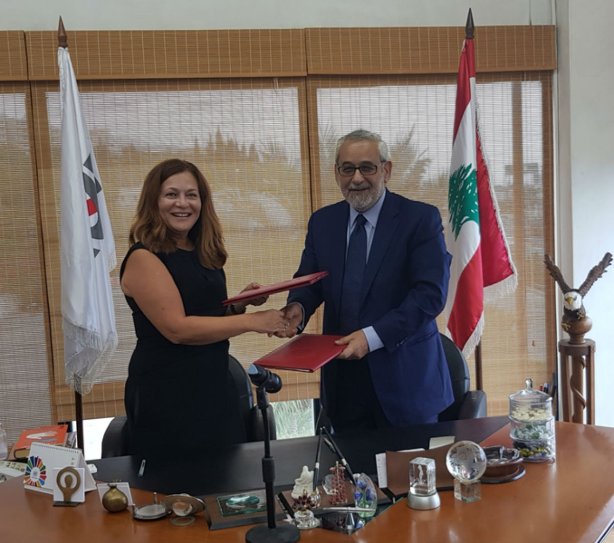 اتفاقية تعاون بين الجامعة الأميركية في بيروت وكتلة نواب الأرمن