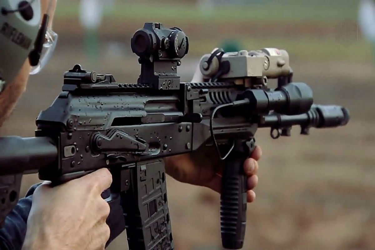 رشاش الكلاشنيكوف من طراز AK-12 و AK-15 سينتج في أرمينيا