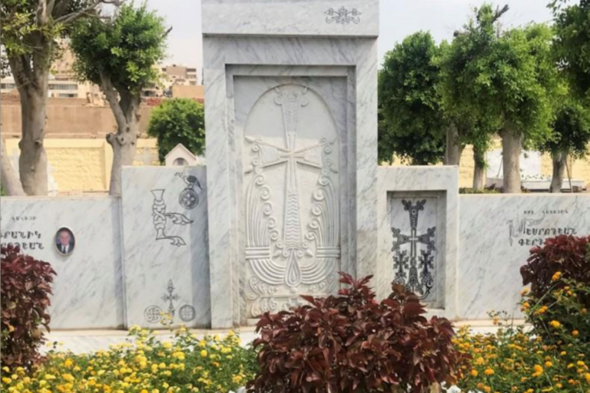 مقبرة تؤرخ لمئة عام من الوجود الأرمني في القاهرة