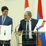زوج الجوارب التي أهداها باشينيان لرئيس وزراء كندا جاستن ترودو