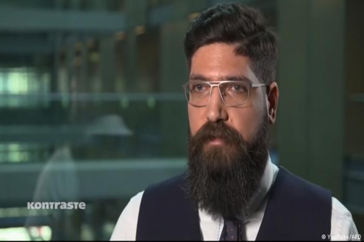 حملة في ألمانيا تطالب بسحب اللجوء من أحد السوريين الأرمن بحجة دفاعه عن الأسد