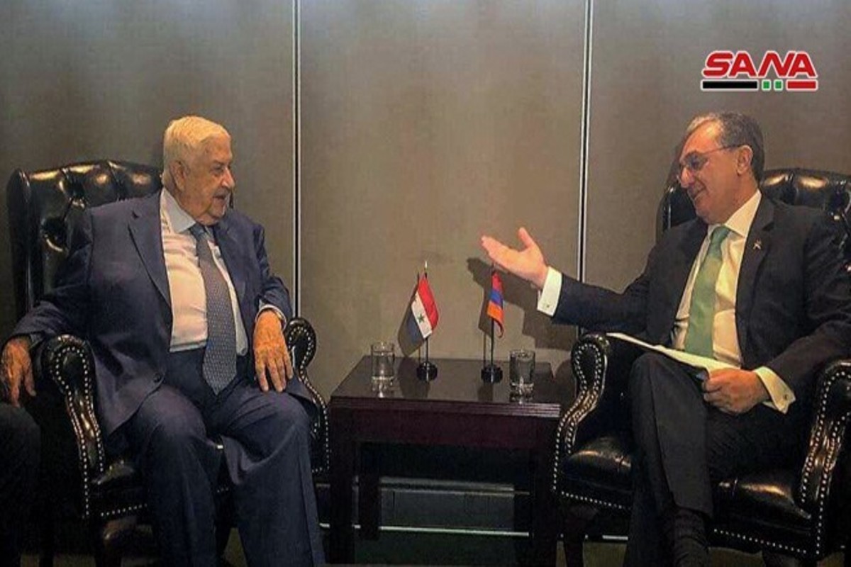وزير خارجية أرمينيا يلتقي نظيره السوري
