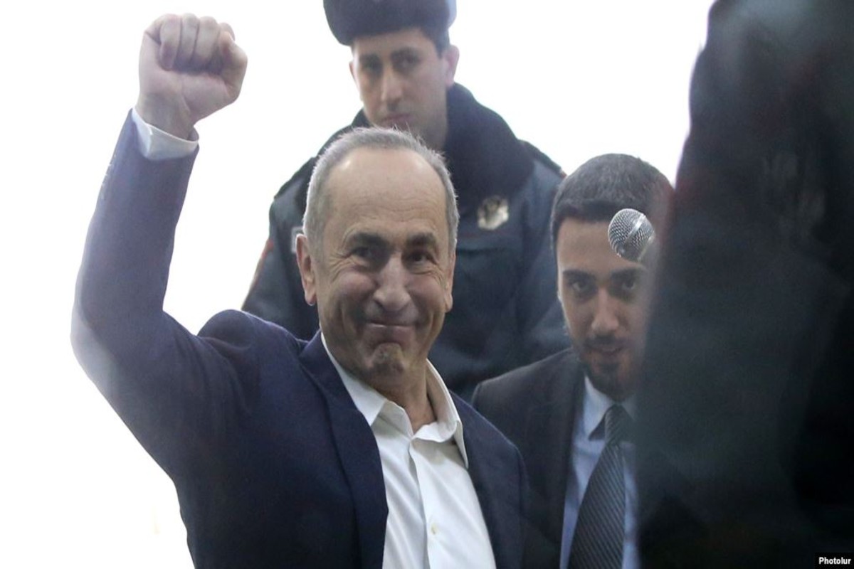 منح الرئيس الأرمني السابق كوتشاريان كفالة بأكثر من 4 ملايين دولار