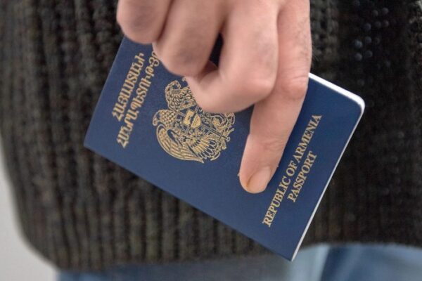 يريفان تدرس تشديد شروط الجنسية المزدوجة على أرمن الشتات