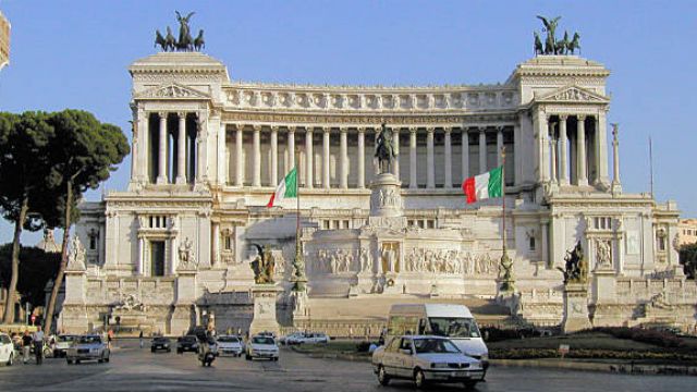 البرلمان-الإيطالي.jpg